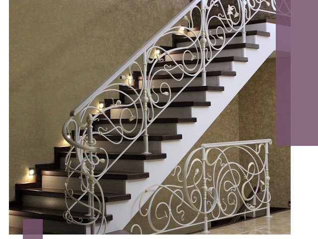 Кованые лестницы под ключ в Курганинске — изготовление и монтаж