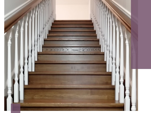 Лестницы из ясеня на заказ в Курганинске — изготовление и монтаж