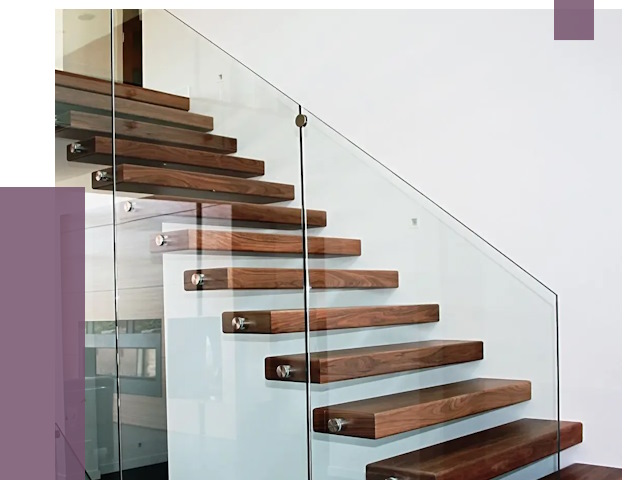 Стеклянные перила для лестницы в Курганинске от 15081 руб.