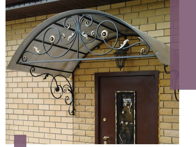 Изготовление козырьков из металла под ключ в Курганинске