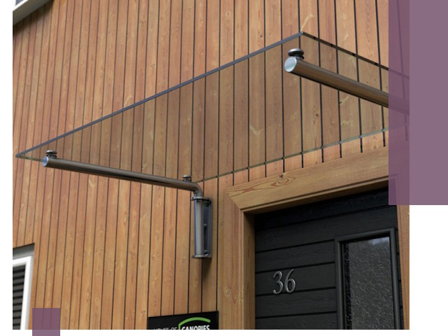 Стеклянные козырьки на входы и фасады в Курганинске